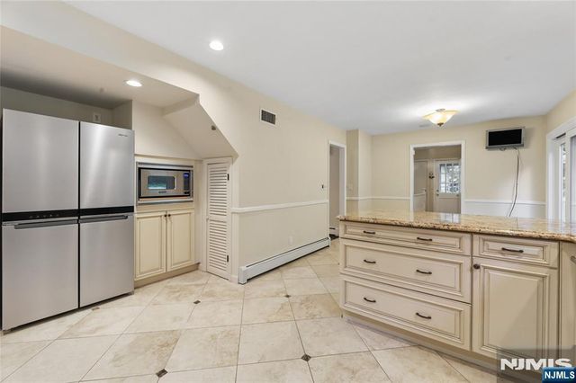1 Frasco Lane, Norwood, NJ 07648