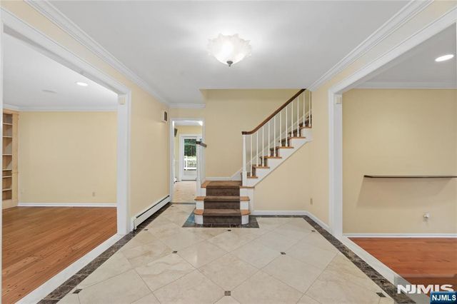 1 Frasco Lane, Norwood, NJ 07648