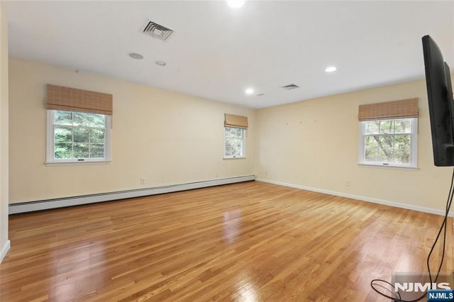 1 Frasco Lane, Norwood, NJ 07648