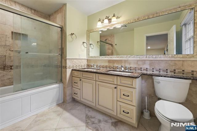 1 Frasco Lane, Norwood, NJ 07648