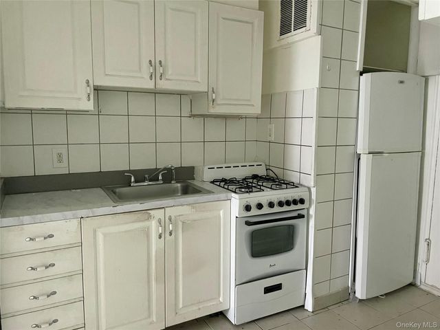 65-15 Yellowstone Boulevard 2C, Forest Hills, NY 11375