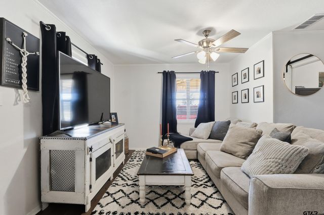 1775 CR 1342, Pittsburg, TX 75686