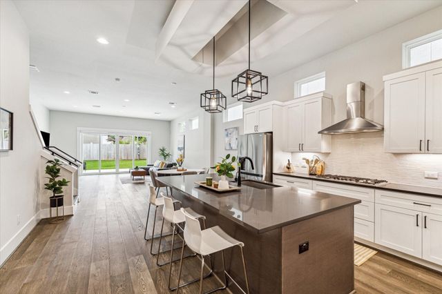 620 W 25th Street, Houston, TX 77008