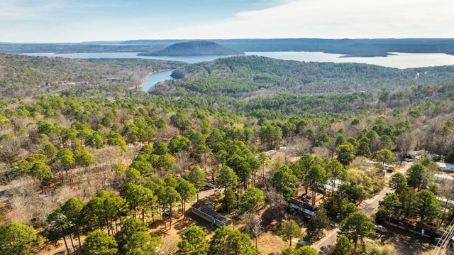 118 Chalet Circle, Fairfield Bay, AR 72088