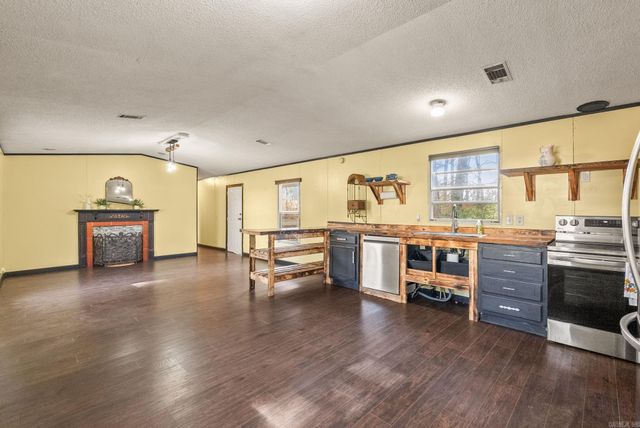 118 Chalet Circle, Fairfield Bay, AR 72088