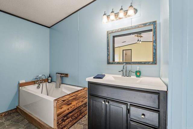 118 Chalet Circle, Fairfield Bay, AR 72088