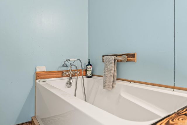 118 Chalet Circle, Fairfield Bay, AR 72088