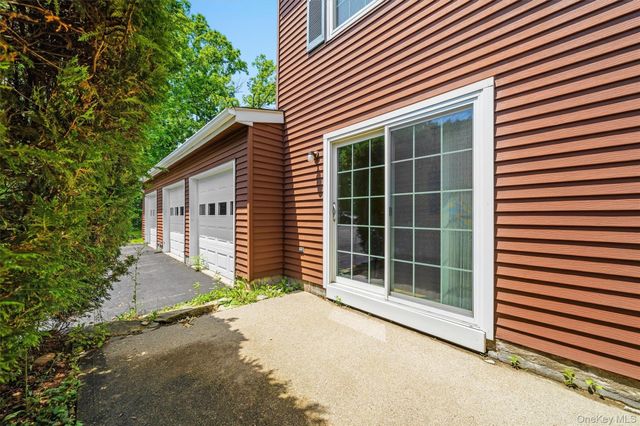 37 Candlestick Court, Warwick, NY 10990