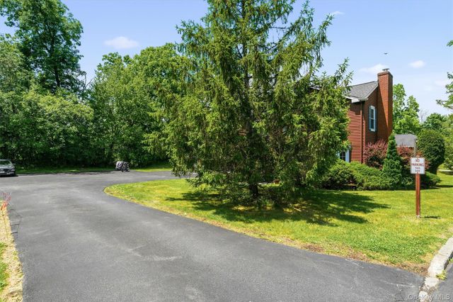 37 Candlestick Court, Warwick, NY 10990