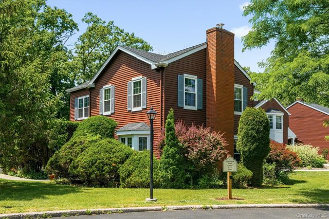 37 Candlestick Court, Warwick, NY 10990