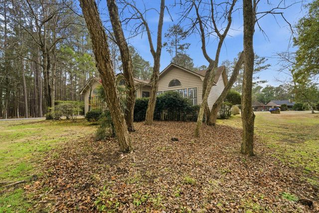 101 Hickory Dr., Conway, SC 29526