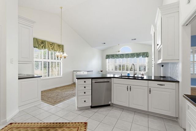 101 Hickory Dr., Conway, SC 29526