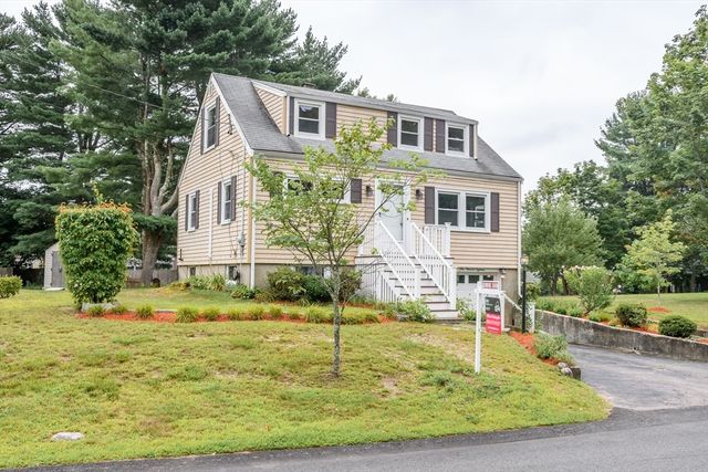 118 Brickel Rd, Stoughton, MA 02072