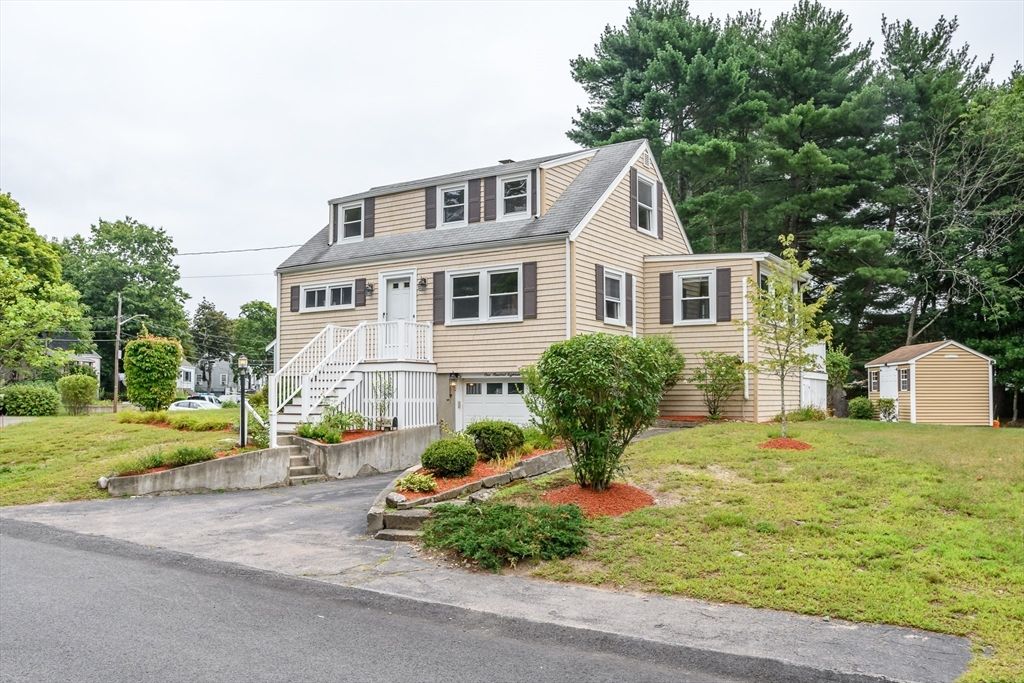 118 Brickel Rd, Stoughton, MA 02072