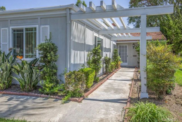 3219 Via Carrizo D, Laguna Woods, CA 92637