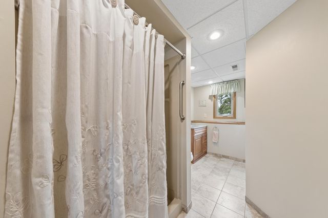 1197 Jackson Street S, Shakopee, MN 55379