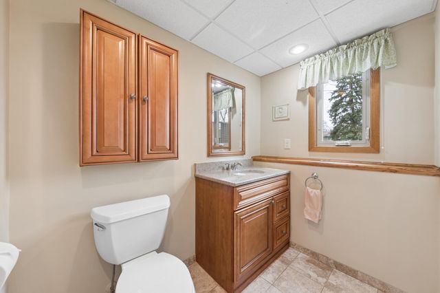 1197 Jackson Street S, Shakopee, MN 55379