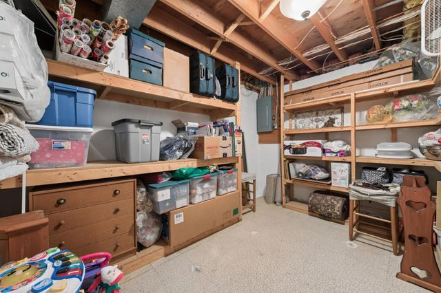 1197 Jackson Street S, Shakopee, MN 55379