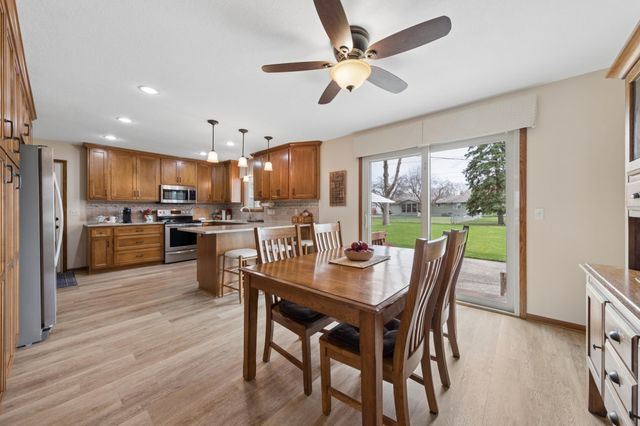 1197 Jackson Street S, Shakopee, MN 55379