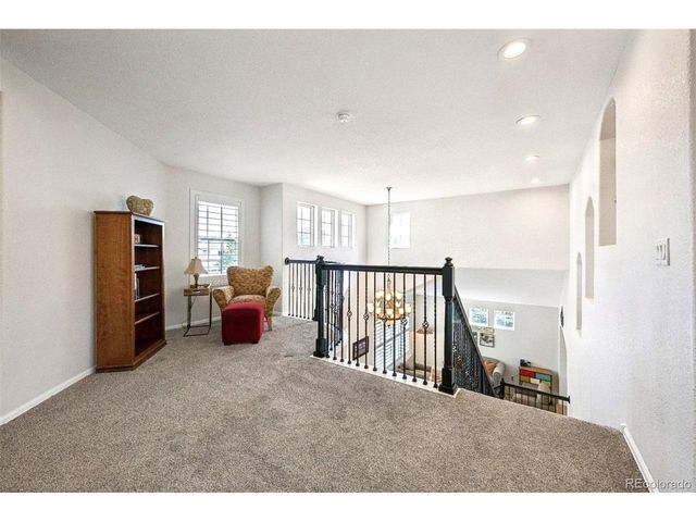 10392 Dunsford Dr, Lone Tree, CO 80124