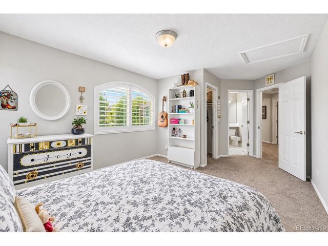 10392 Dunsford Dr, Lone Tree, CO 80124