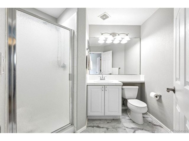 10392 Dunsford Dr, Lone Tree, CO 80124
