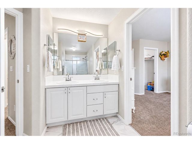 10392 Dunsford Dr, Lone Tree, CO 80124