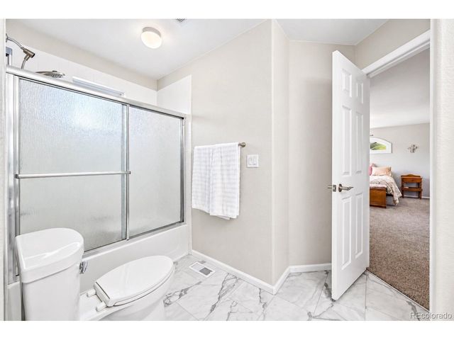 10392 Dunsford Dr, Lone Tree, CO 80124