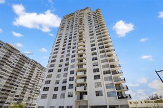2750 NE 183rd St 506, Aventura, FL 33160
