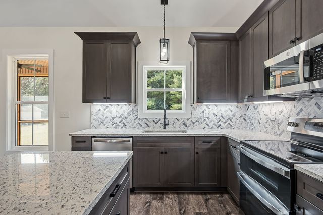 146 Simons Blvd, Morrison, TN 37357