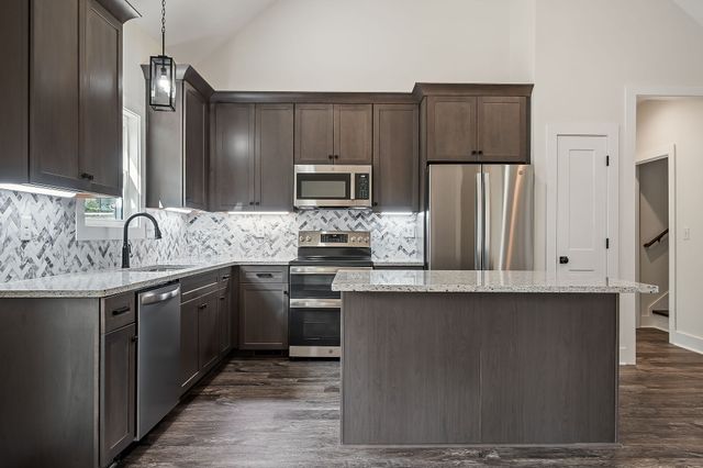 146 Simons Blvd, Morrison, TN 37357