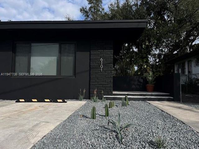 6101 NE Miami Ct 2, Miami, FL 33137