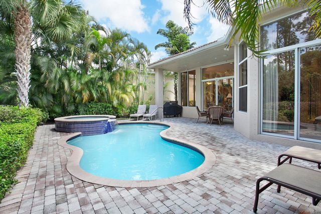206 Porto Vecchio Way, Palm Beach Gardens, FL 33418