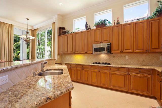 206 Porto Vecchio Way, Palm Beach Gardens, FL 33418