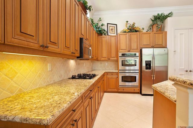 206 Porto Vecchio Way, Palm Beach Gardens, FL 33418