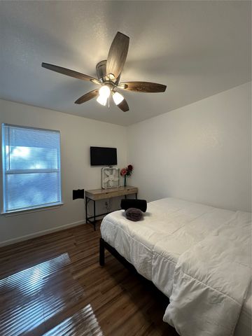 1117 Roberts Cut Off Road, River Oaks, TX 76114