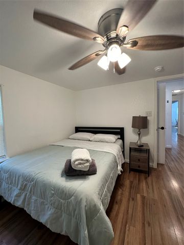1117 Roberts Cut Off Road, River Oaks, TX 76114