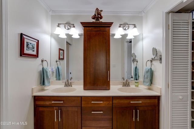 205 Austin Point Drive, Washington, NC 27889