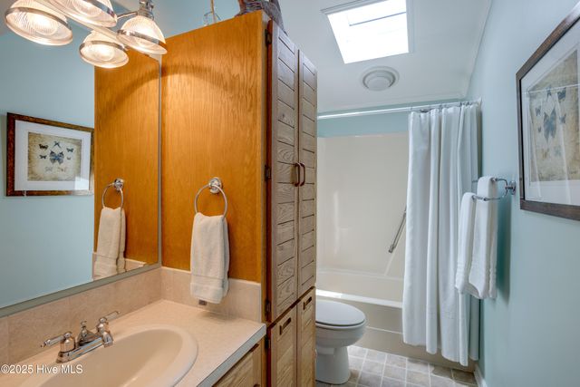 205 Austin Point Drive, Washington, NC 27889