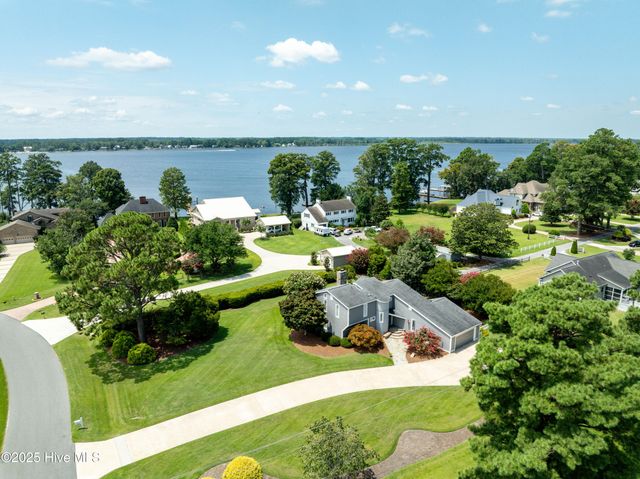 205 Austin Point Drive, Washington, NC 27889