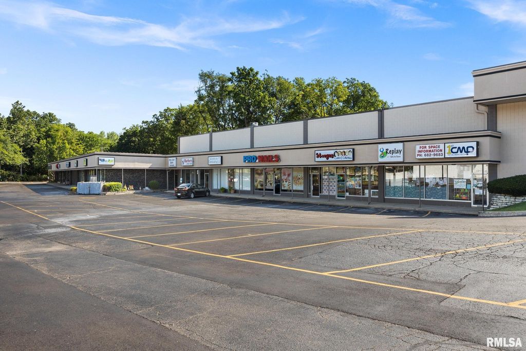 121 E Lake Ave Ste J, Peoria, IL 61614