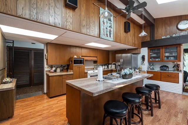 2460 Alta Louise PARKWAY, Brookfield, WI 53045
