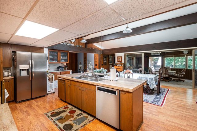 2460 Alta Louise PARKWAY, Brookfield, WI 53045