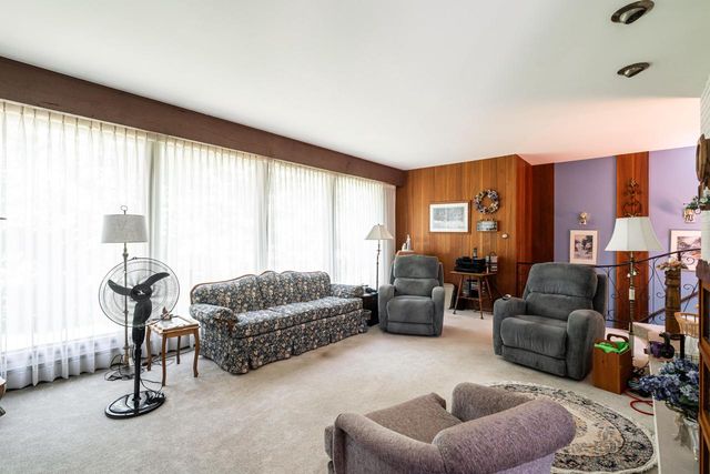 2460 Alta Louise PARKWAY, Brookfield, WI 53045