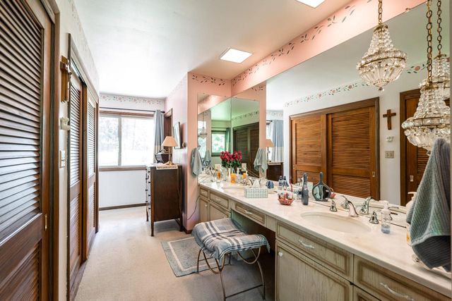 2460 Alta Louise PARKWAY, Brookfield, WI 53045