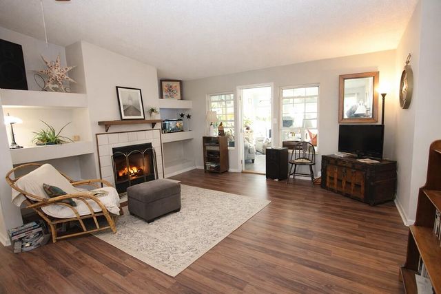 1392 W 300 N, La Porte, IN 46350