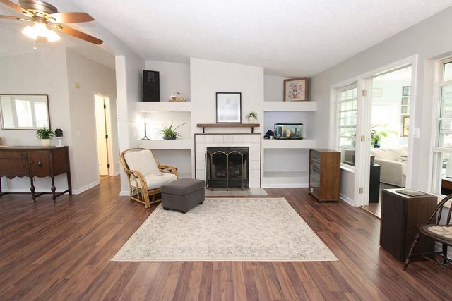 1392 W 300 N, La Porte, IN 46350