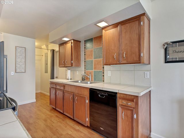 16551 Sw 10TH St, Sherwood, OR 97140