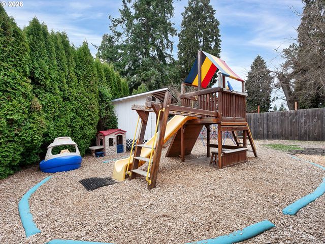 16551 Sw 10TH St, Sherwood, OR 97140