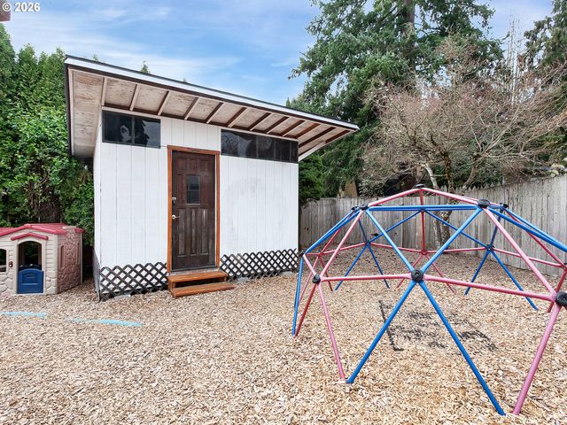 16551 Sw 10TH St, Sherwood, OR 97140